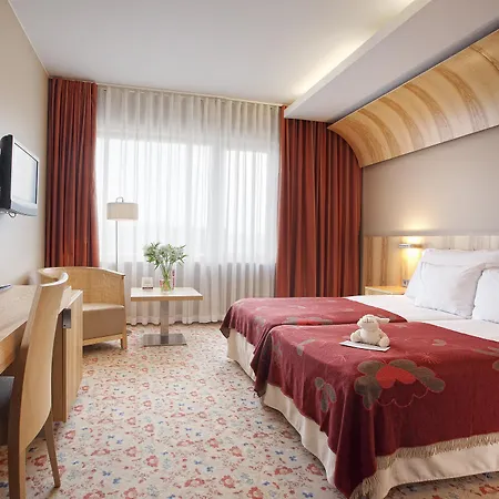 Hestia Europa Hotel 4*