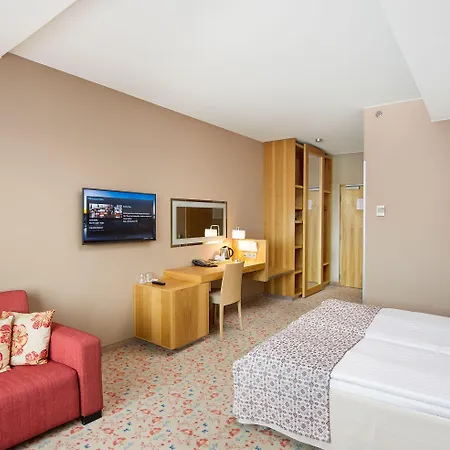 Hestia Europa 4* Таллин